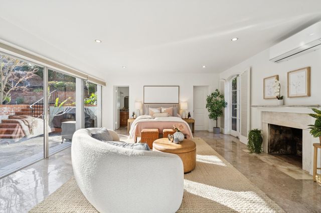 5922 Bruns Ct, Oakland, CA 94611