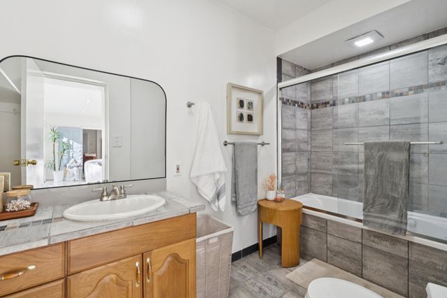 5922 Bruns Ct, Oakland, CA 94611