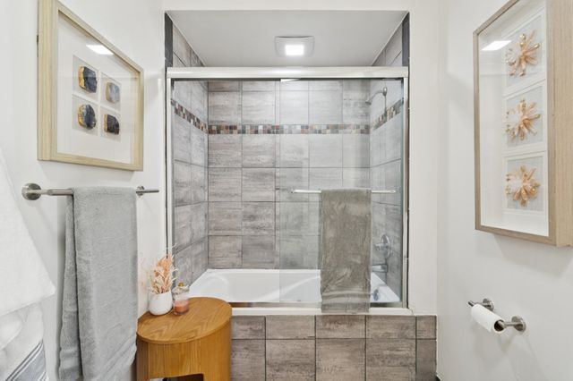 5922 Bruns Ct, Oakland, CA 94611