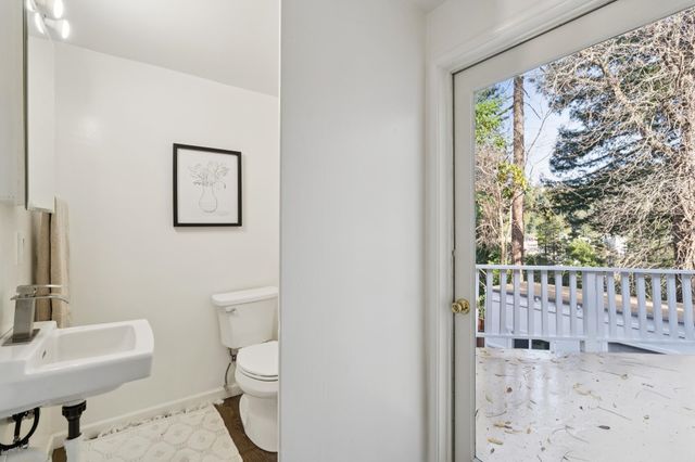 5922 Bruns Ct, Oakland, CA 94611