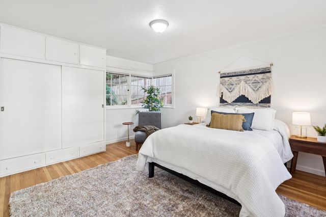 5922 Bruns Ct, Oakland, CA 94611