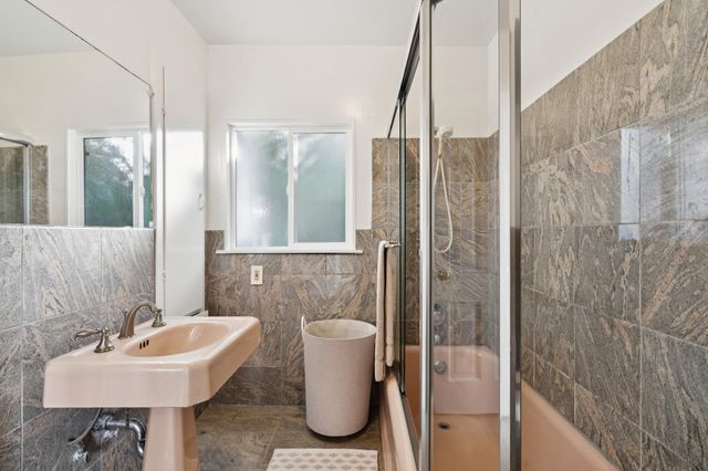 5922 Bruns Ct, Oakland, CA 94611