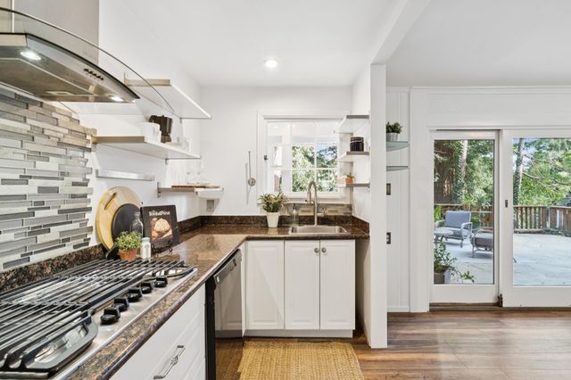 5922 Bruns Ct, Oakland, CA 94611