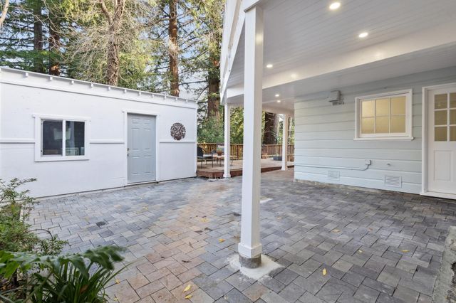 5922 Bruns Ct, Oakland, CA 94611