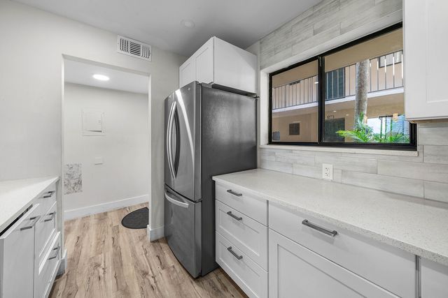 5190 LAS VERDES Circle 105, Delray Beach, FL 33484