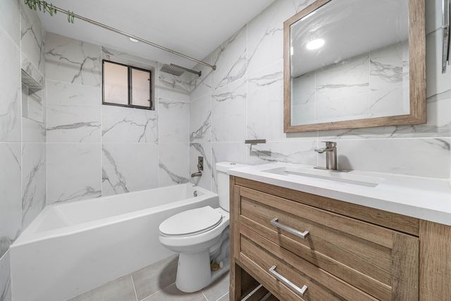 5190 LAS VERDES Circle 105, Delray Beach, FL 33484