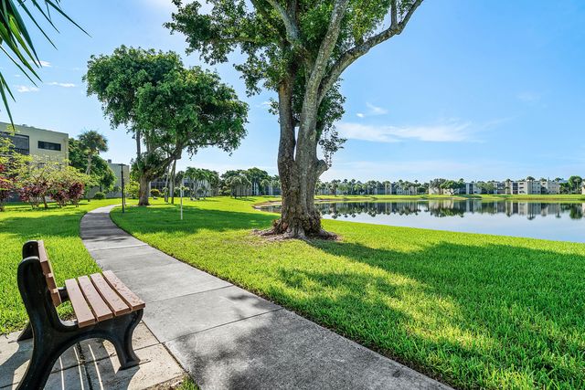 5190 LAS VERDES Circle 105, Delray Beach, FL 33484