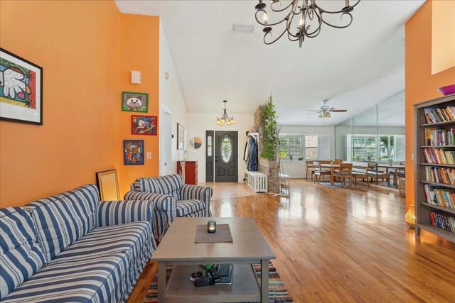 22 Woodston Lane, Palm Coast, FL 32164