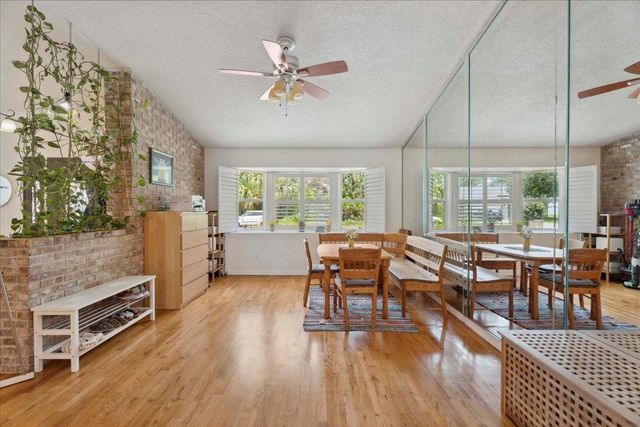 22 Woodston Lane, Palm Coast, FL 32164