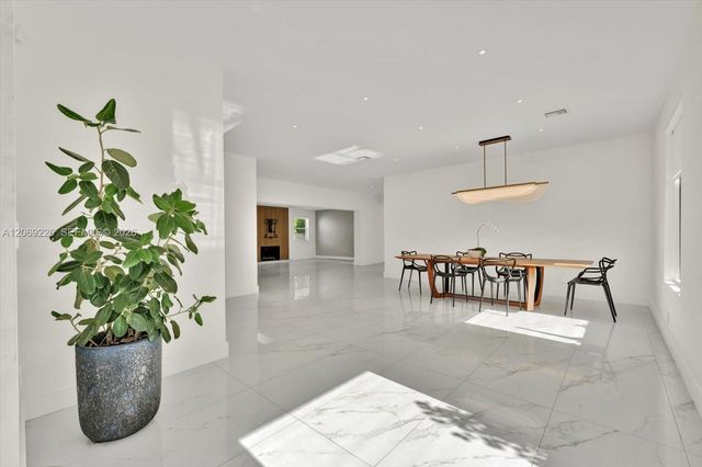 1777 Daytonia Road, Miami Beach, FL 33141