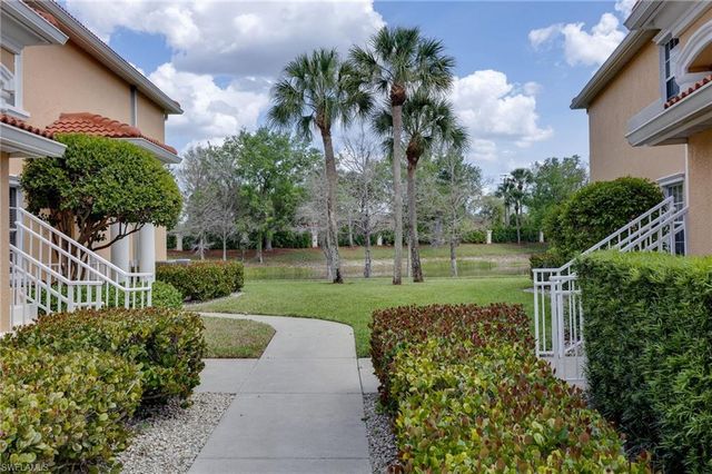 13951 Eagle Ridge Lakes DR 203, Fort Myers, FL 33912