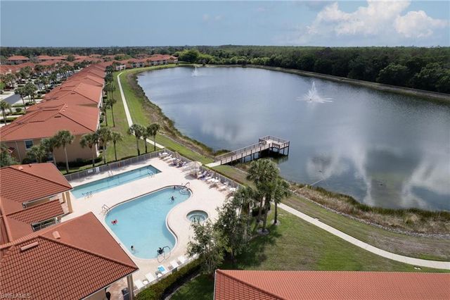 13951 Eagle Ridge Lakes DR 203, Fort Myers, FL 33912