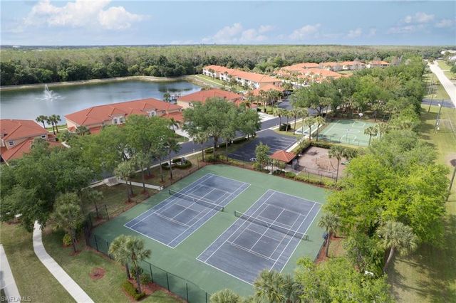 13951 Eagle Ridge Lakes DR 203, Fort Myers, FL 33912