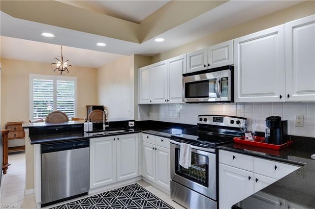 13951 Eagle Ridge Lakes DR 203, Fort Myers, FL 33912