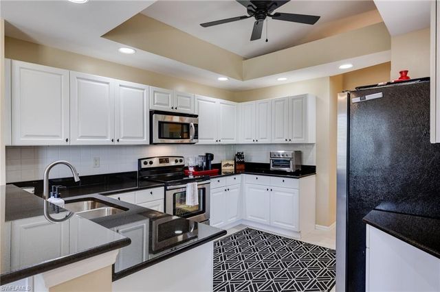 13951 Eagle Ridge Lakes DR 203, Fort Myers, FL 33912