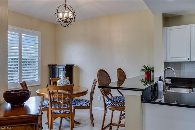 13951 Eagle Ridge Lakes DR 203, Fort Myers, FL 33912