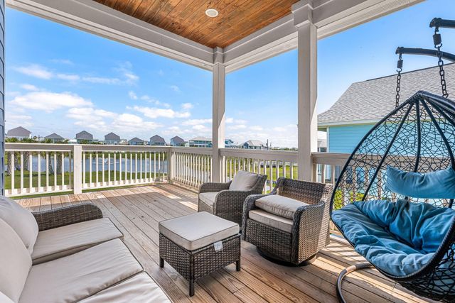 22906 Miramar Street, Galveston, TX 77554