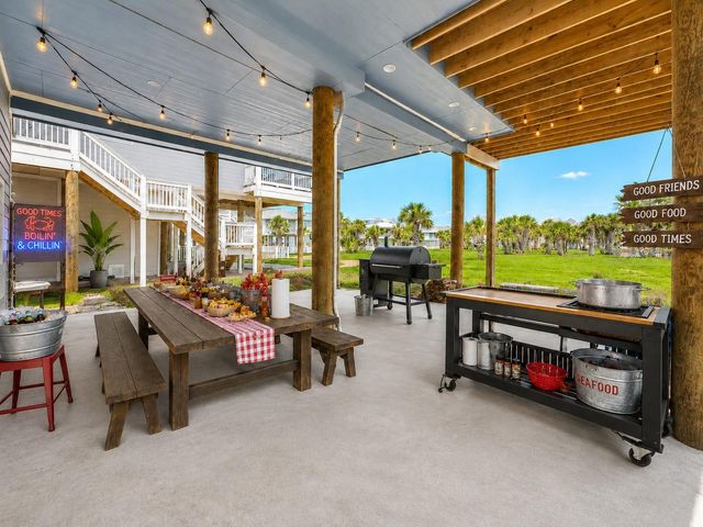 22906 Miramar Street, Galveston, TX 77554