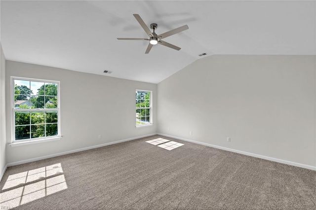400 Las Gaviotas BLVD, Chesapeake, VA 23322