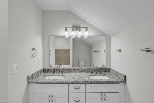 400 Las Gaviotas BLVD, Chesapeake, VA 23322