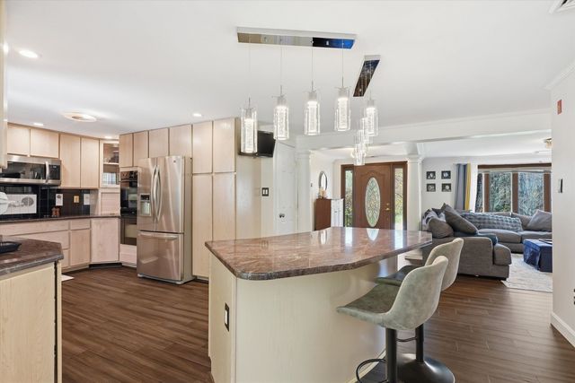 11 Oriole Road, Windham, NH 03087