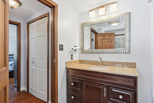 11 Oriole Road, Windham, NH 03087
