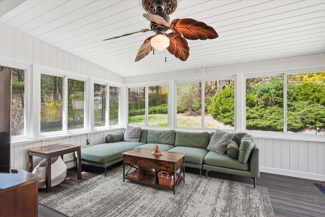 11 Oriole Road, Windham, NH 03087