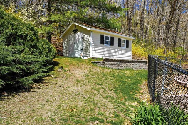 11 Oriole Road, Windham, NH 03087