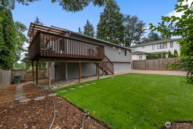 12057 20th Avenue NE, Seattle, WA 98125