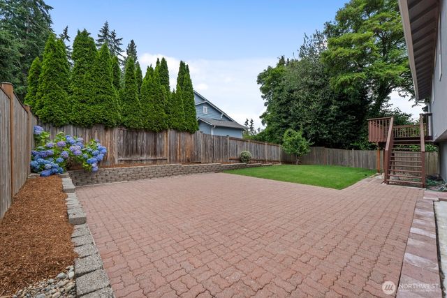 12057 20th Avenue NE, Seattle, WA 98125