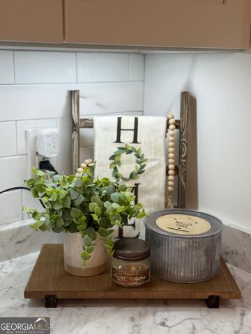 1242 Broxton Highway, Hazlehurst, GA 31539