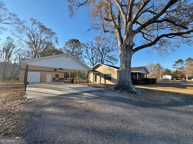 1242 Broxton Highway, Hazlehurst, GA 31539