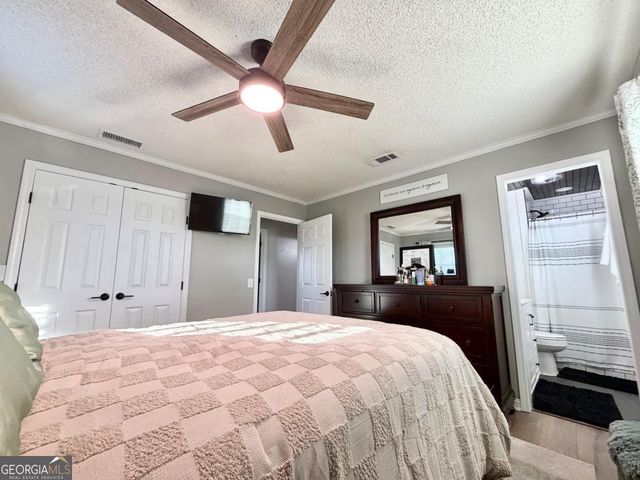 1242 Broxton Highway, Hazlehurst, GA 31539