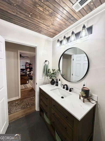 1242 Broxton Highway, Hazlehurst, GA 31539