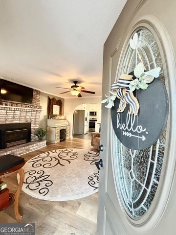 1242 Broxton Highway, Hazlehurst, GA 31539