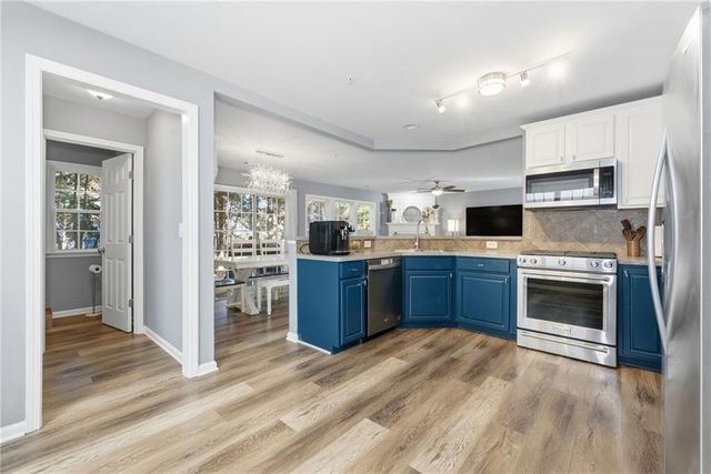 308 Balaban Circle, Woodstock, GA 30188