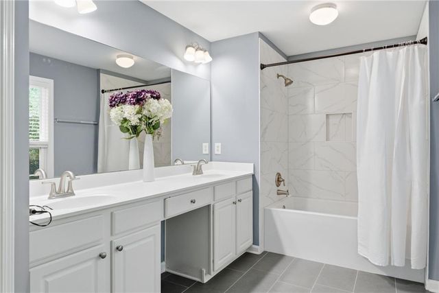 308 Balaban Circle, Woodstock, GA 30188