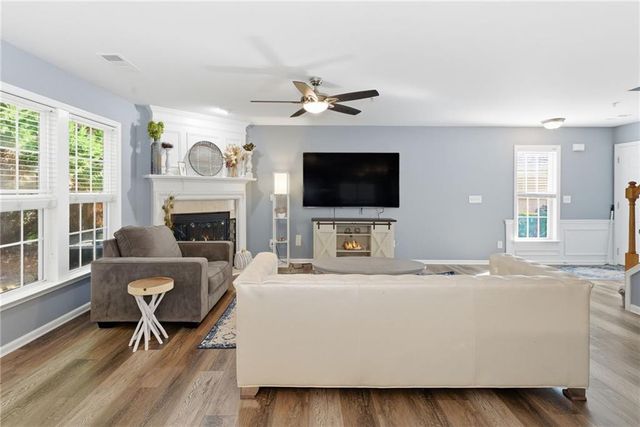 308 Balaban Circle, Woodstock, GA 30188