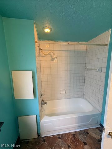 5328 Vine Street, Maple Heights, OH 44137