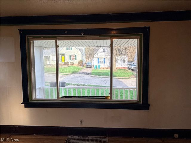 5328 Vine Street, Maple Heights, OH 44137