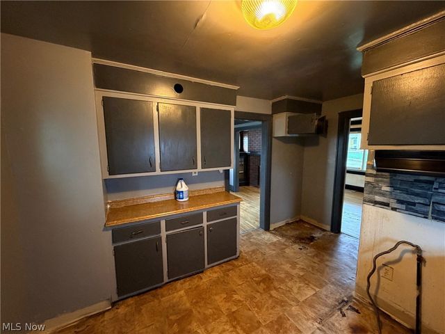 5328 Vine Street, Maple Heights, OH 44137