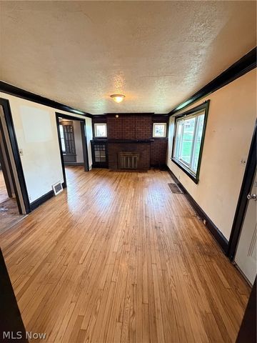 5328 Vine Street, Maple Heights, OH 44137