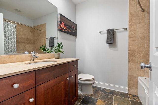 3058 N Lincoln Avenue 3, Chicago, IL 60657