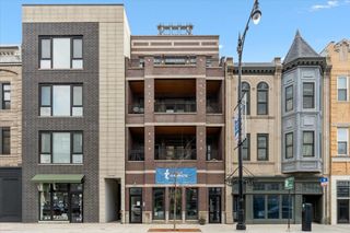 3058 N Lincoln Avenue 3, Chicago, IL 60657
