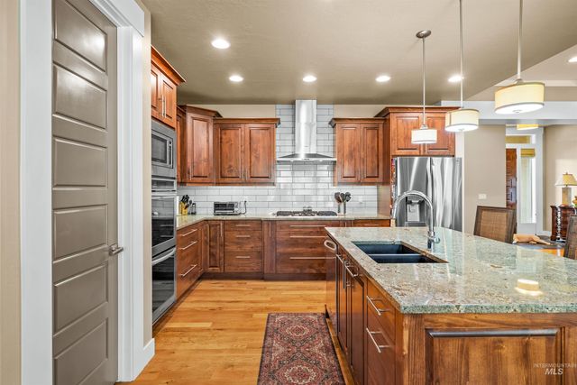 393 E Fishing Creek Lane, Eagle, ID 83616