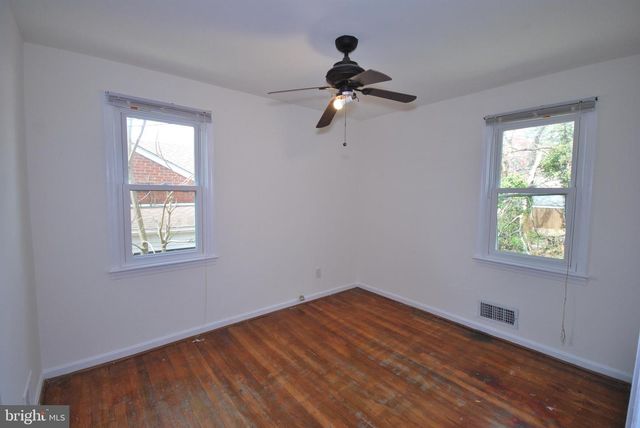 5028 NANTUCKET RD, College Park, MD 20740