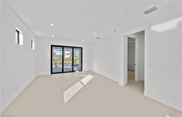2151 Freemont WAY, Naples, FL 34120