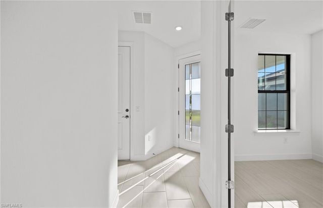 2151 Freemont WAY, Naples, FL 34120
