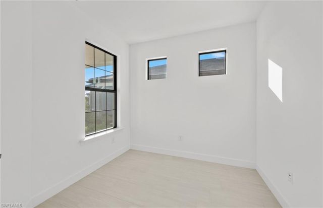 2151 Freemont WAY, Naples, FL 34120