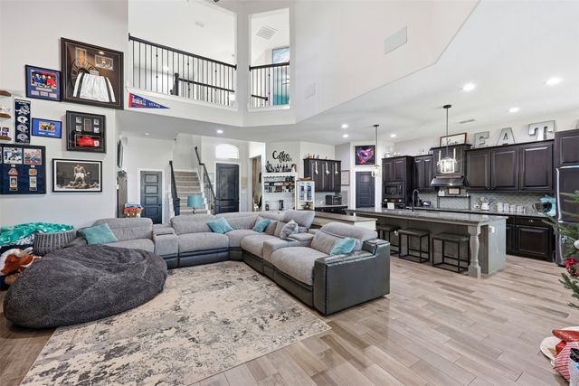 411 Kinnerton Court, Midlothian, TX 76065